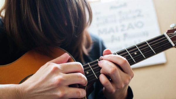 10 exercices incontournables pour apprendre la guitare rapidement