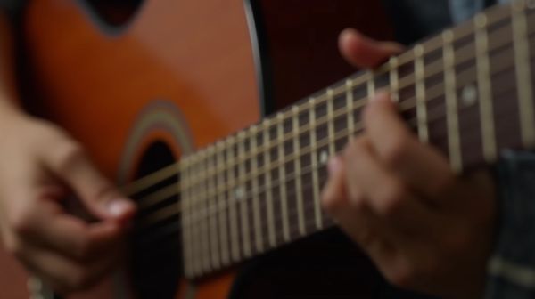Maîtriser la guitare rapidement avec des exercices adaptés